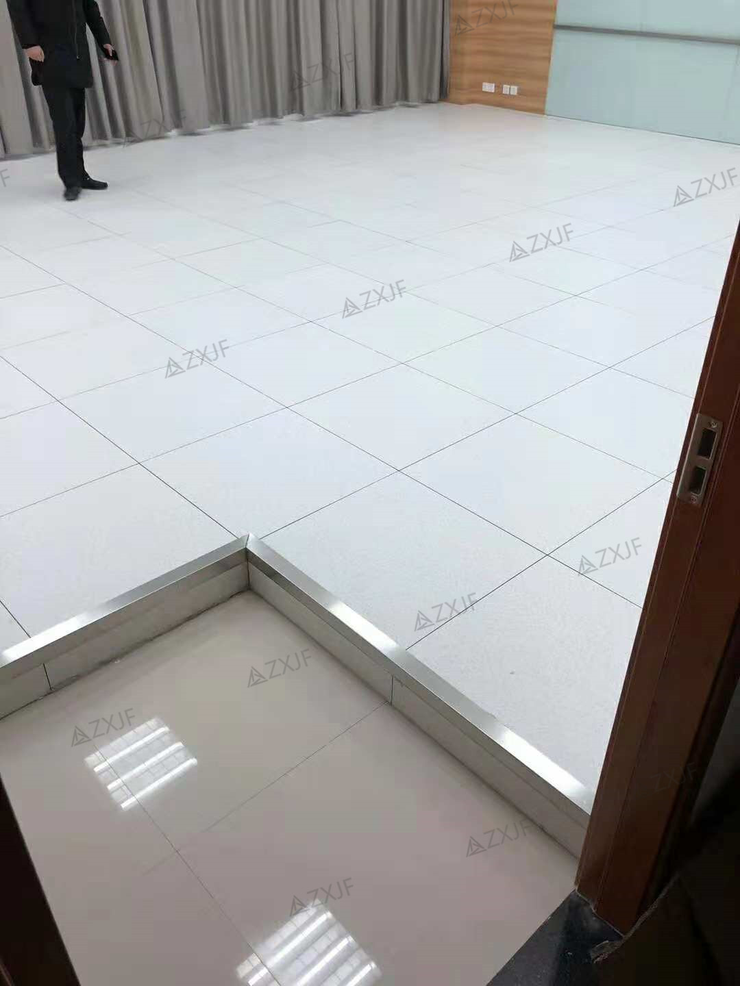 众鑫机房盘点防静电架空地板运用的有利因素